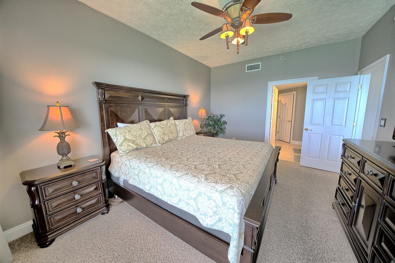 Stylish Oceanfront With And Picnic Area Access - Unit 1706 Apartment *